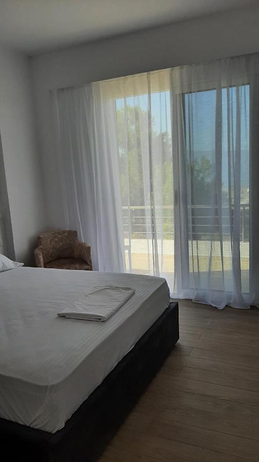 Sea & Sun Apartment Vlorë Esterno foto